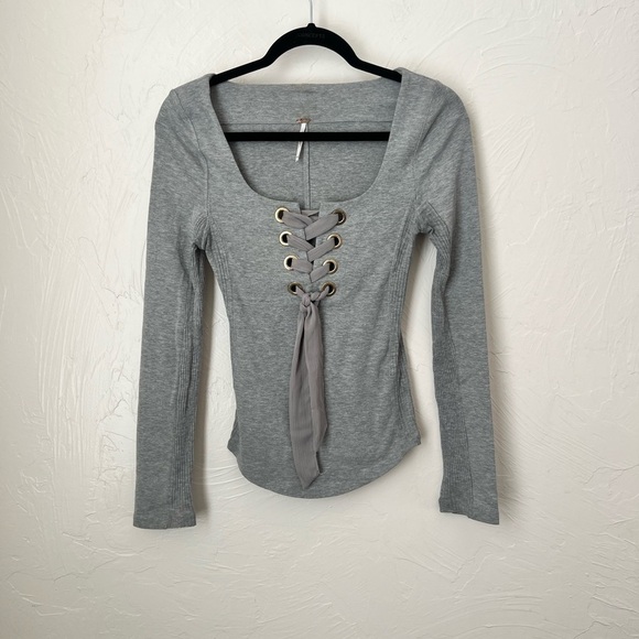 Free People Looking Back Lace up grey long sleeve top▪️size XS - Picture 2 of 8